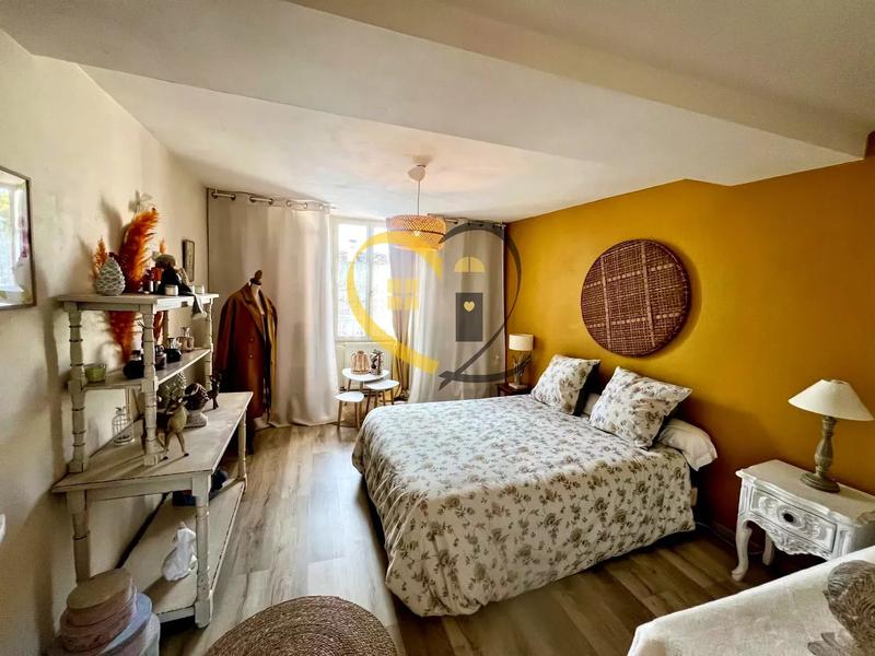 Maison - 179 m² - 6 pièces