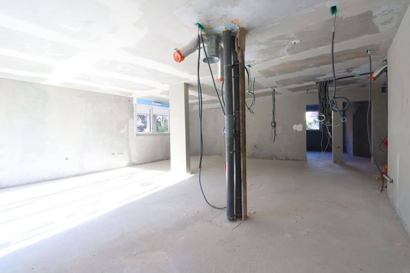 Local d'activités - 90 m² - 2 pièces