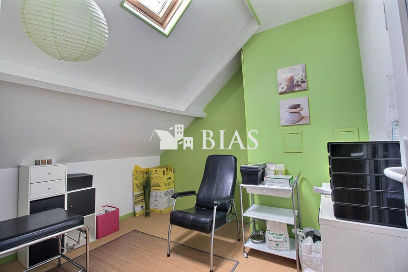 Maison - 145 m² - 9 pièces