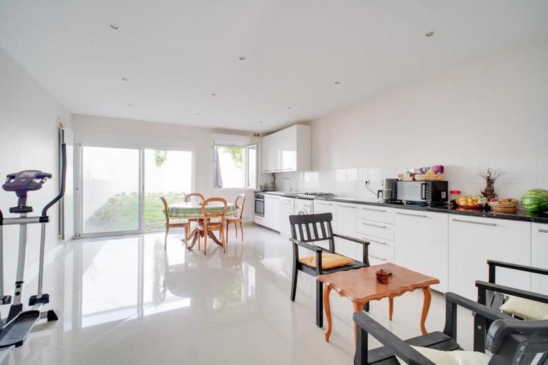 Maison - 121 m² - 5 pièces