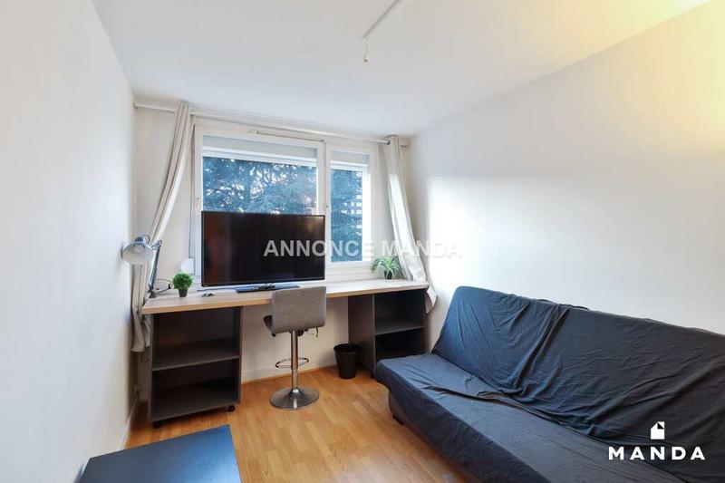 Chambre - 9 m² - 7 pièces