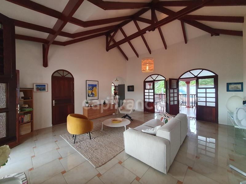 Villa - 163 m² - 6 pièces