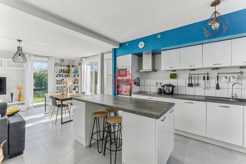 Maison - 88 m² - 4 pièces