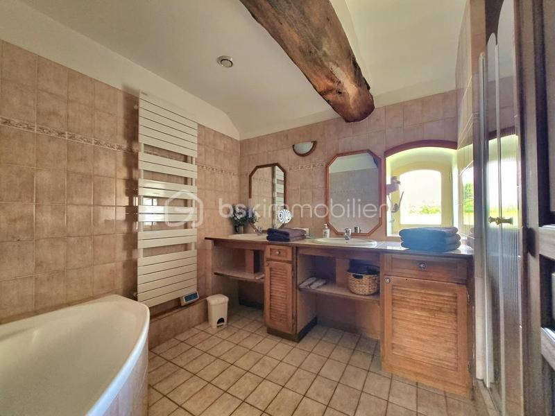 Propriété - 510 m² - 14 pièces