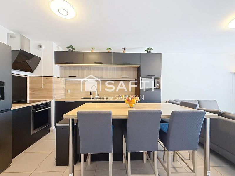 Appartement - 80 m² - 4 pièces