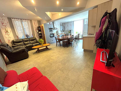 Maison - 171 m² - 5 pièces