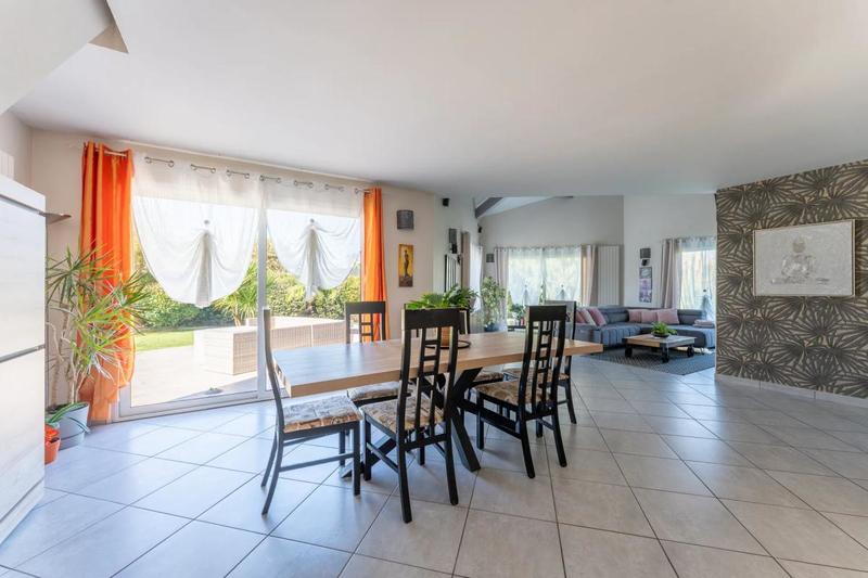 Maison - 196 m² - 6 pièces