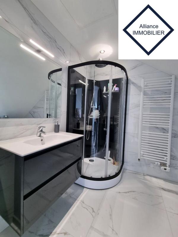 Maison - 198 m² - 6 pièces