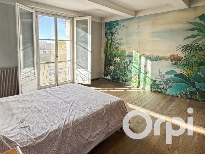 Maison - 166 m² - 7 pièces