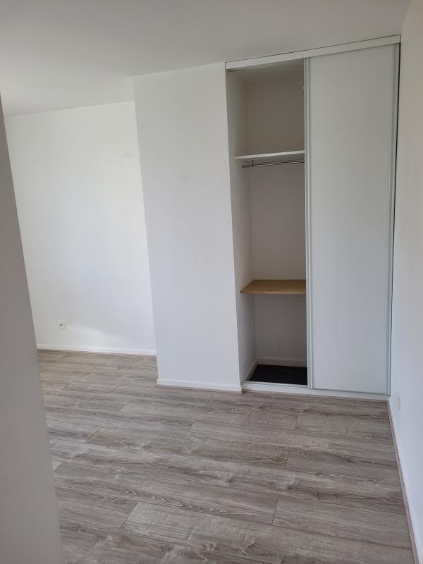 Maison jumelée - 94 m² - 5 pièces