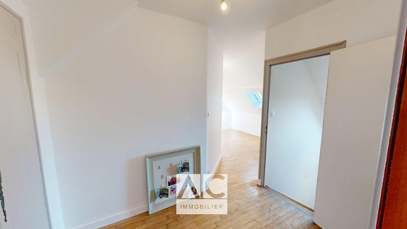 Maison - 157 m² - 7 pièces