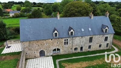 Maison - 448 m² - 12 pièces