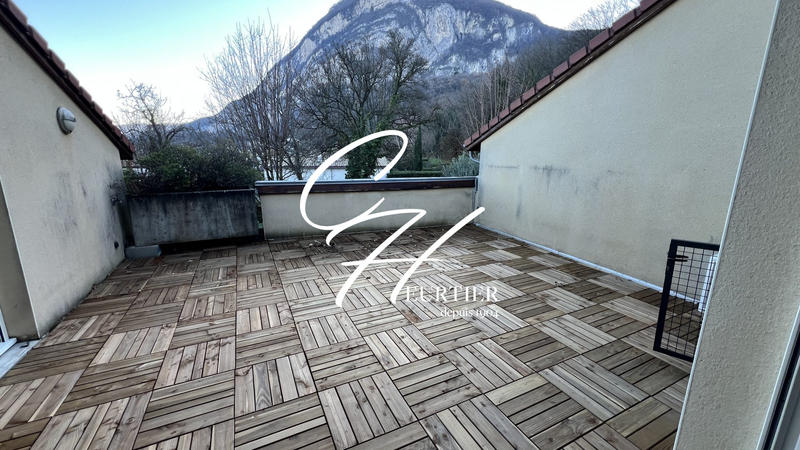 Duplex - 92 m² - 4 pièces