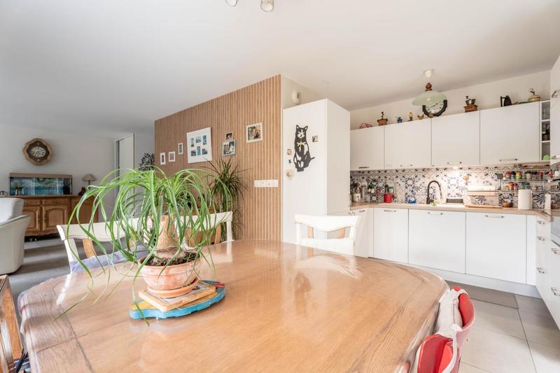 Appartement - 77 m² - 3 pièces