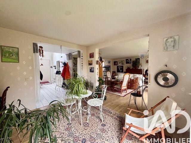 Maison - 233 m² - 11 pièces