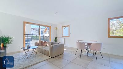 Appartement - 72 m² - 3 pièces