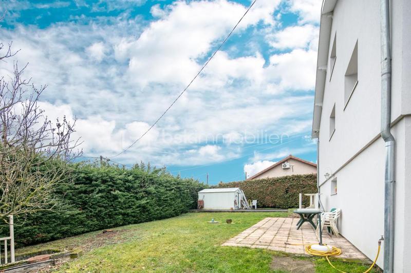 Maison - 141 m² - 8 pièces