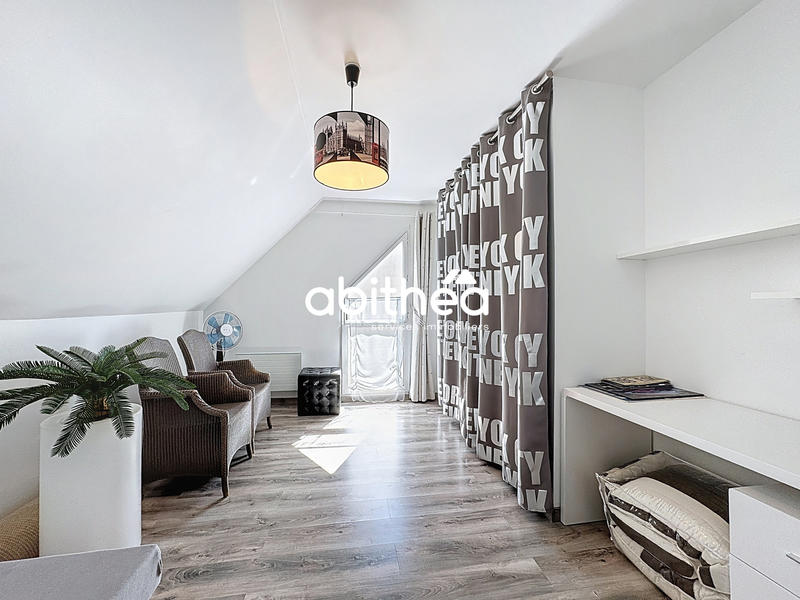 Maison - 172 m² - 6 pièces