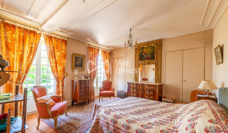 Maison ancienne - 300 m² - 9 pièces