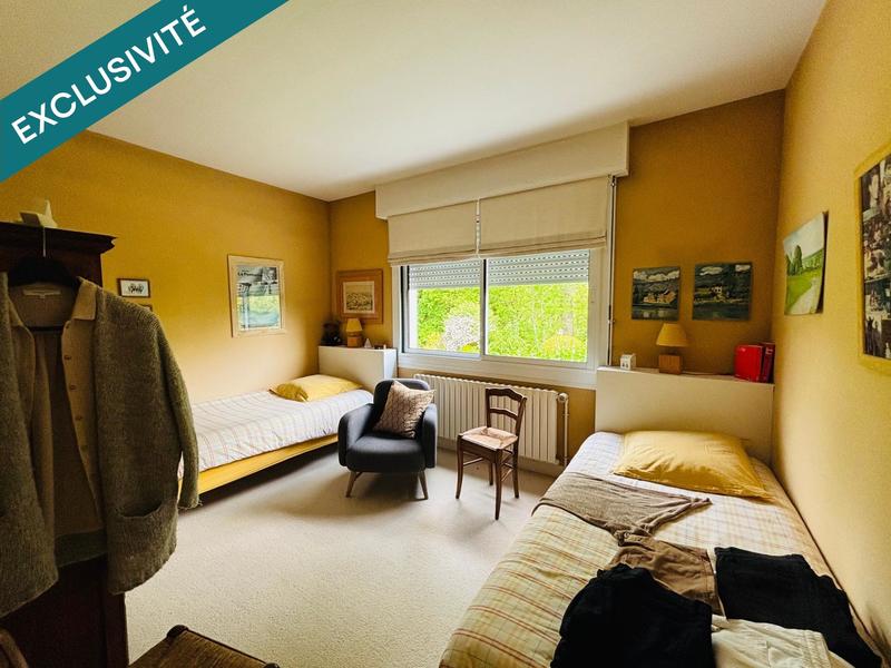 Maison - 244 m² - 7 pièces