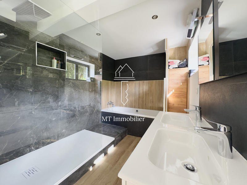 Maison - 128 m² - 6 pièces