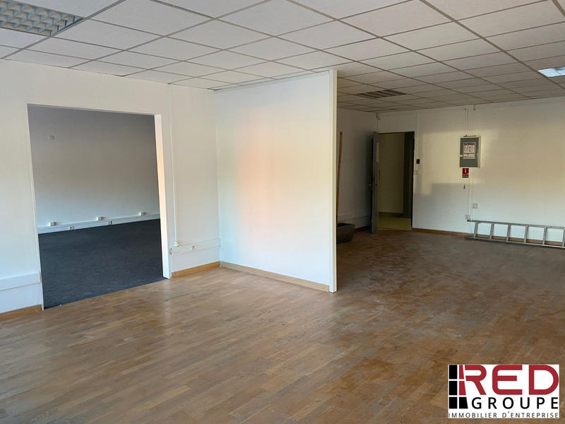 Local d'activités - 199 m²