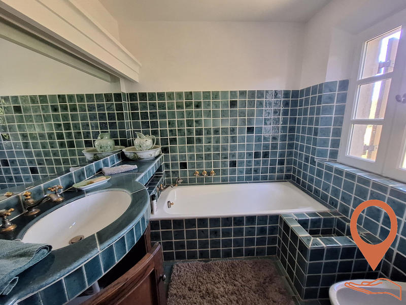 Viager - Villa - 272 m² - 6 pièces