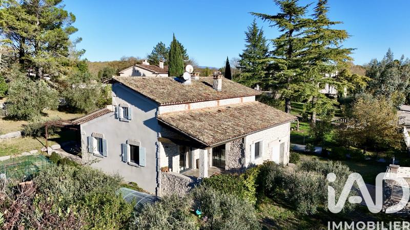 Maison - 130 m² - 5 pièces