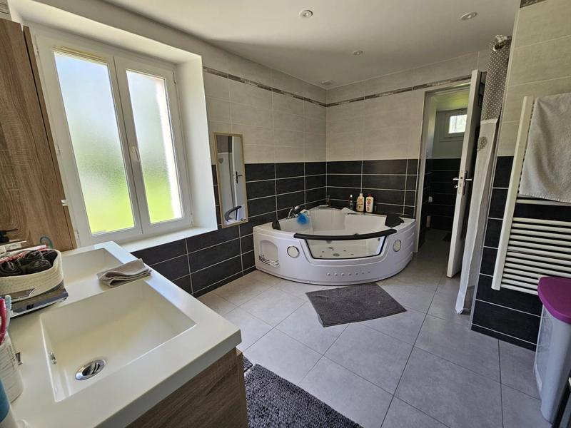 Maison - 145 m² - 6 pièces