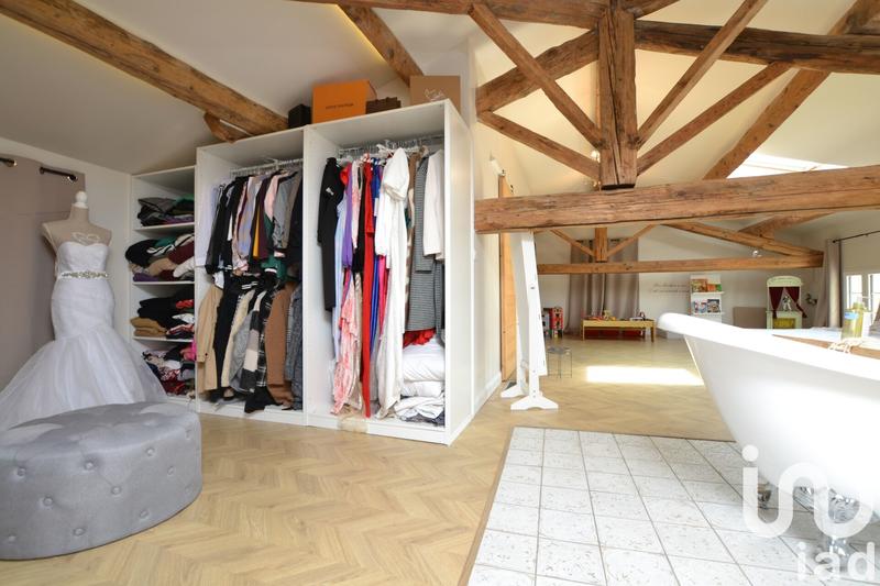 Maison - 240 m² - 7 pièces