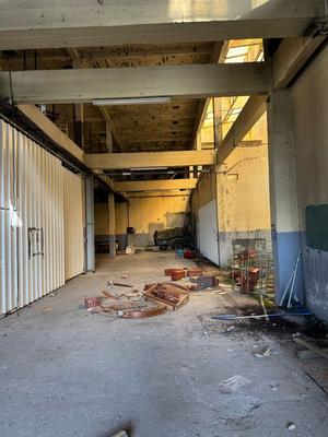 Entrepôt - 150 m²