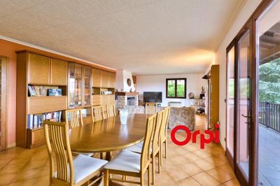 Villa - 237 m² - 5 pièces