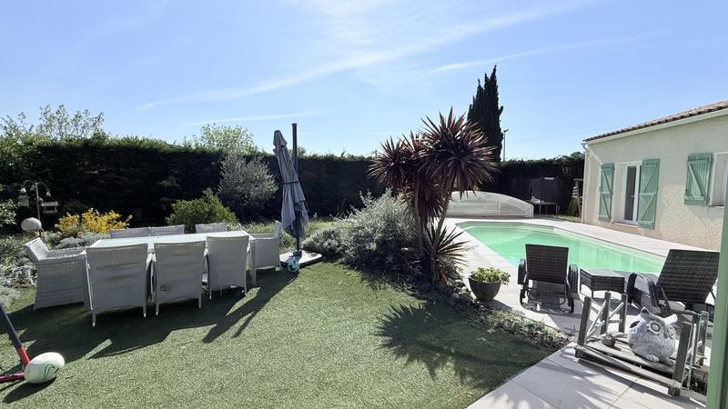 Villa - 200 m² - 6 pièces