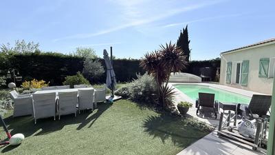 Villa - 200 m² - 6 pièces