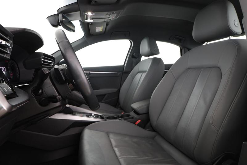 Audi A3 Berline 35 Tfsi mHEV Design Luxe s tronic 7 150 ch