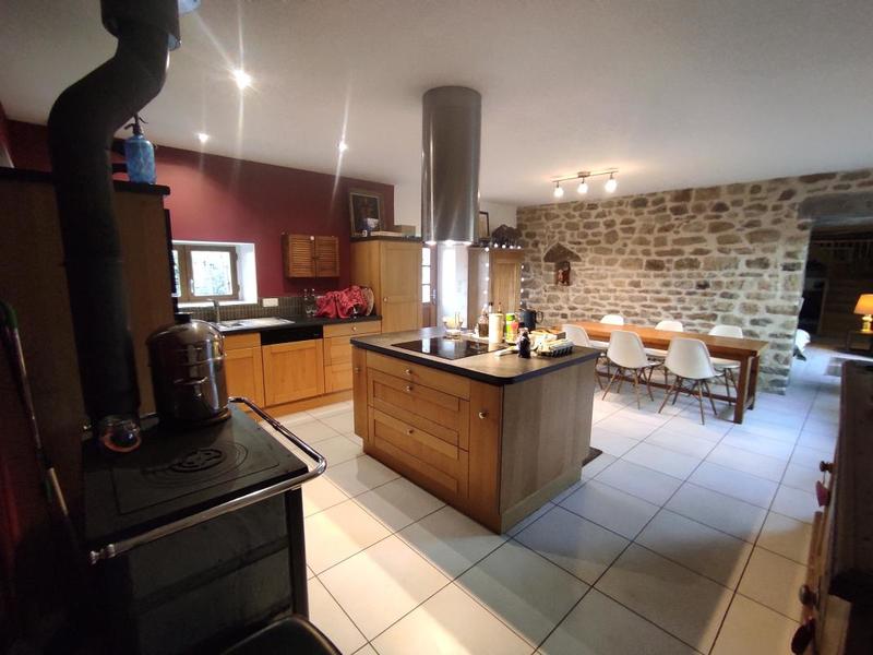 Maison - 300 m² - 10 pièces