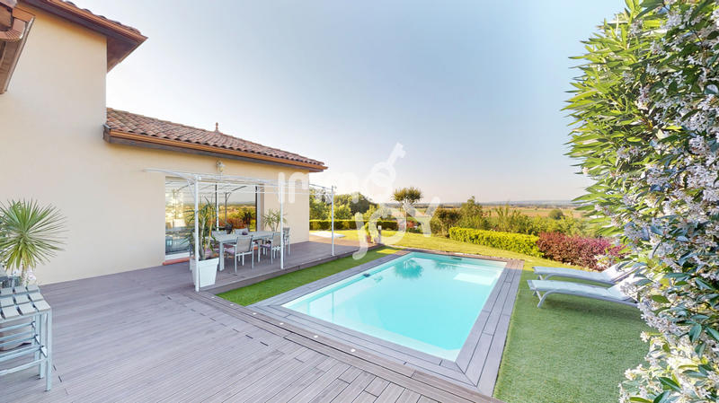 Maison - 197 m² - 7 pièces