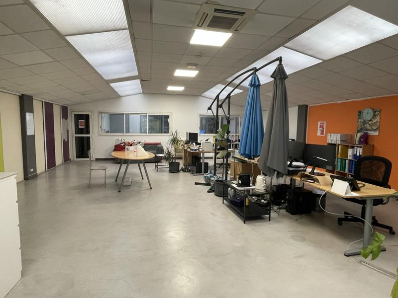 Local d'activités - 746 m²