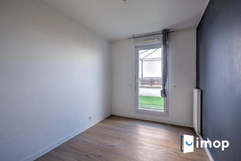 Appartement - 90 m² - 4 pièces