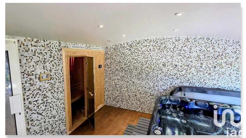 Maison de maîtres - 435 m² - 12 pièces