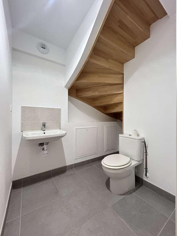 Appartement - 80 m² - 5 pièces