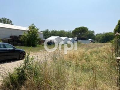 Terrain constructible - 912 m²