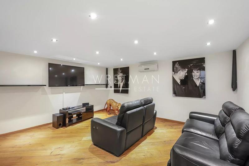 Villa - 400 m² - 10 pièces