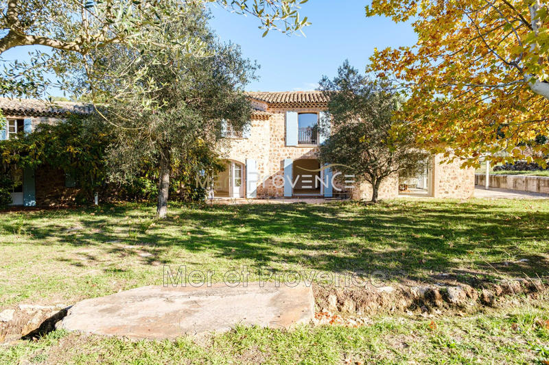 Villa - 250 m² - 8 pièces