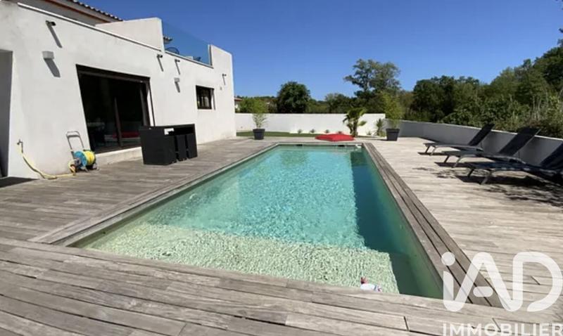 Maison - 196 m² - 5 pièces