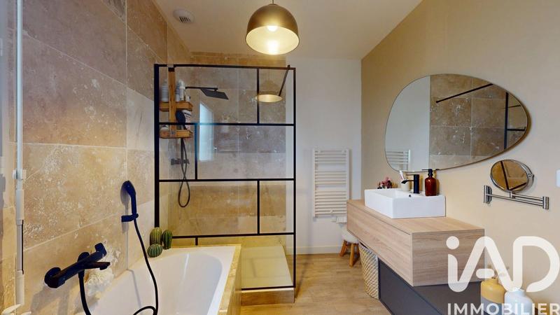 Maison - 99 m² - 4 pièces