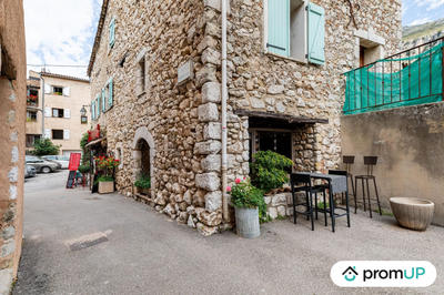 Fonds de commerce - 200 m²