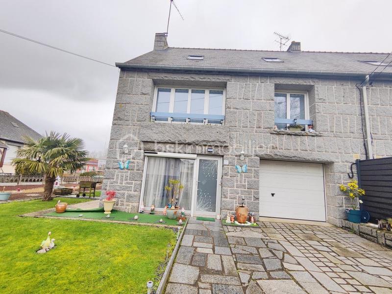 Maison en pierre - 106 m² - 6 pièces