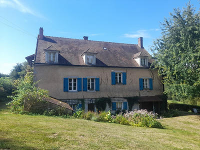 Maison - 275 m² - 7 pièces