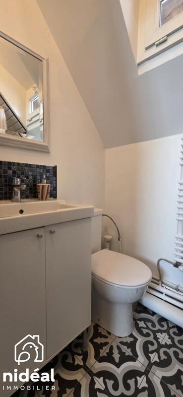 Maison - 178 m² - 8 pièces